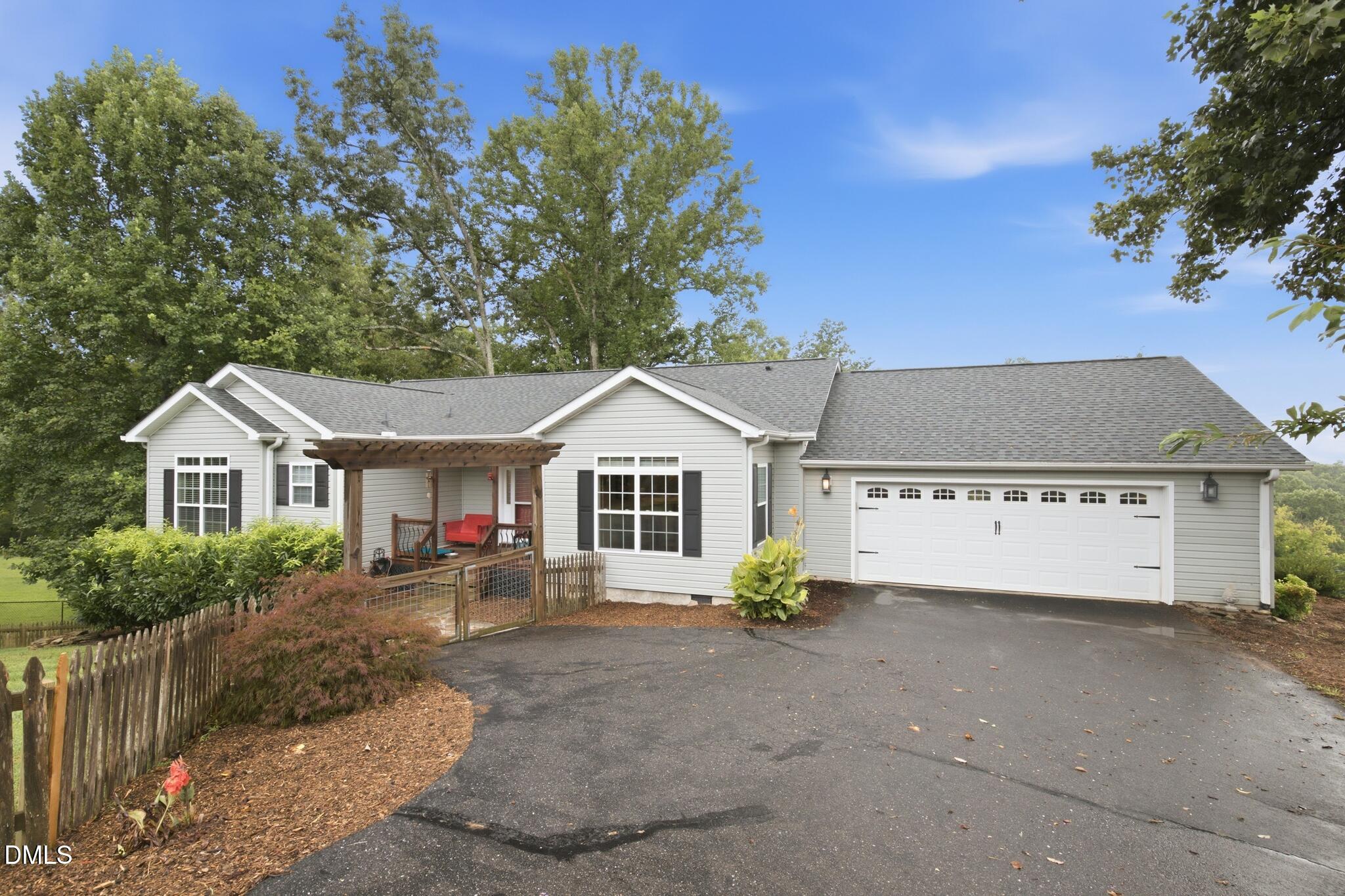 15 Briar Ridge Drive, Fairview, NC 28730
