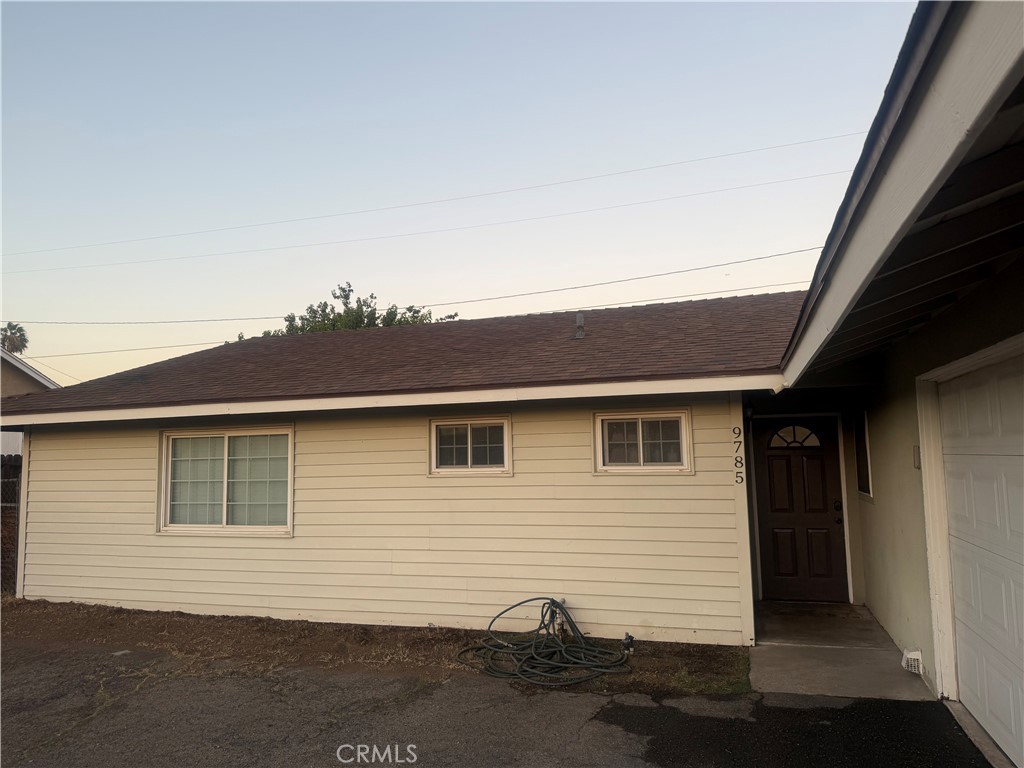 9785 Vine