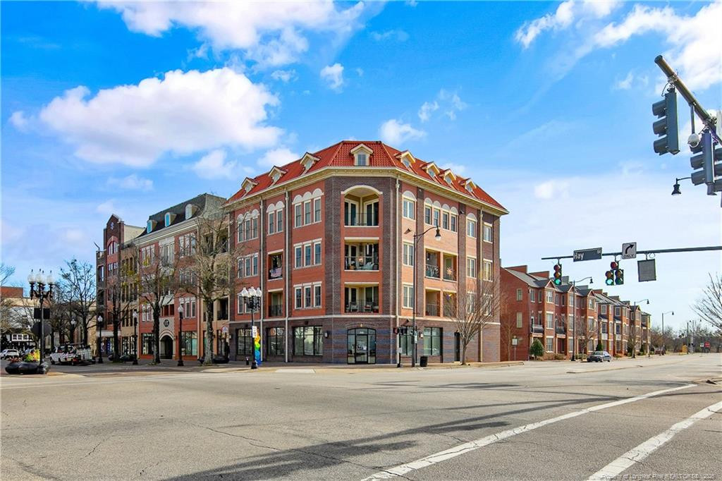 325 Hay Street 403, Fayetteville, NC 28301