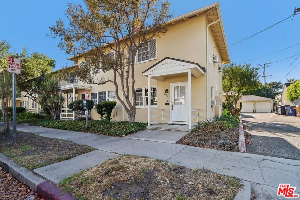 607 Granada Street