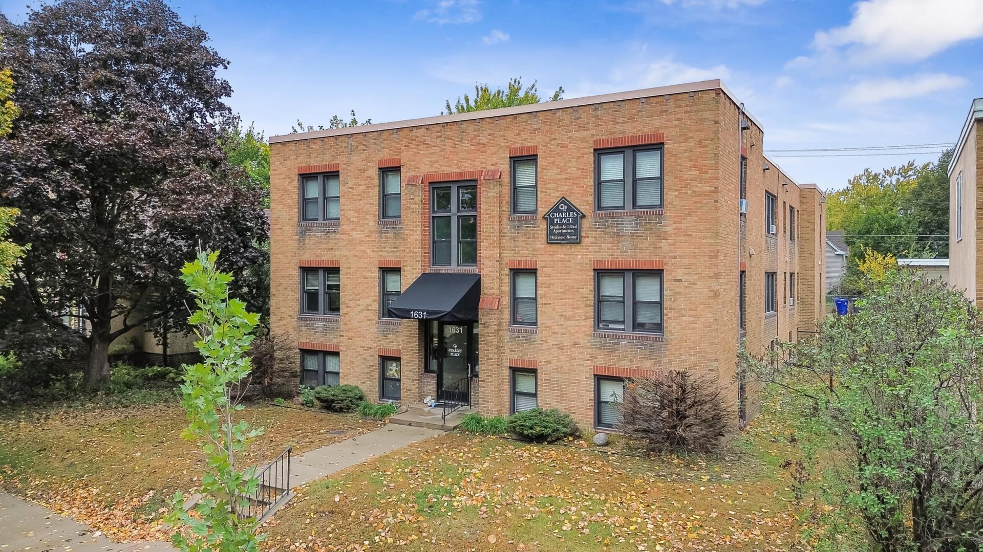 1631 Charles Avenue, Saint Paul, MN 55104