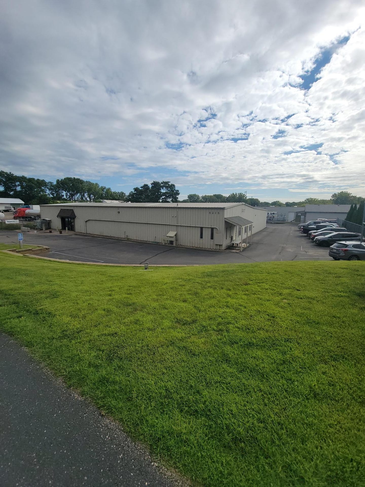 5215 Gershwin Avenue N, Oakdale, MN 55128