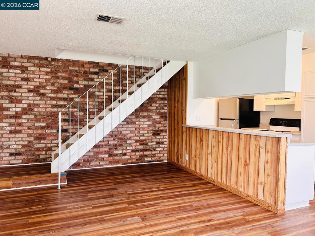 2409 Lemontree Ct 3