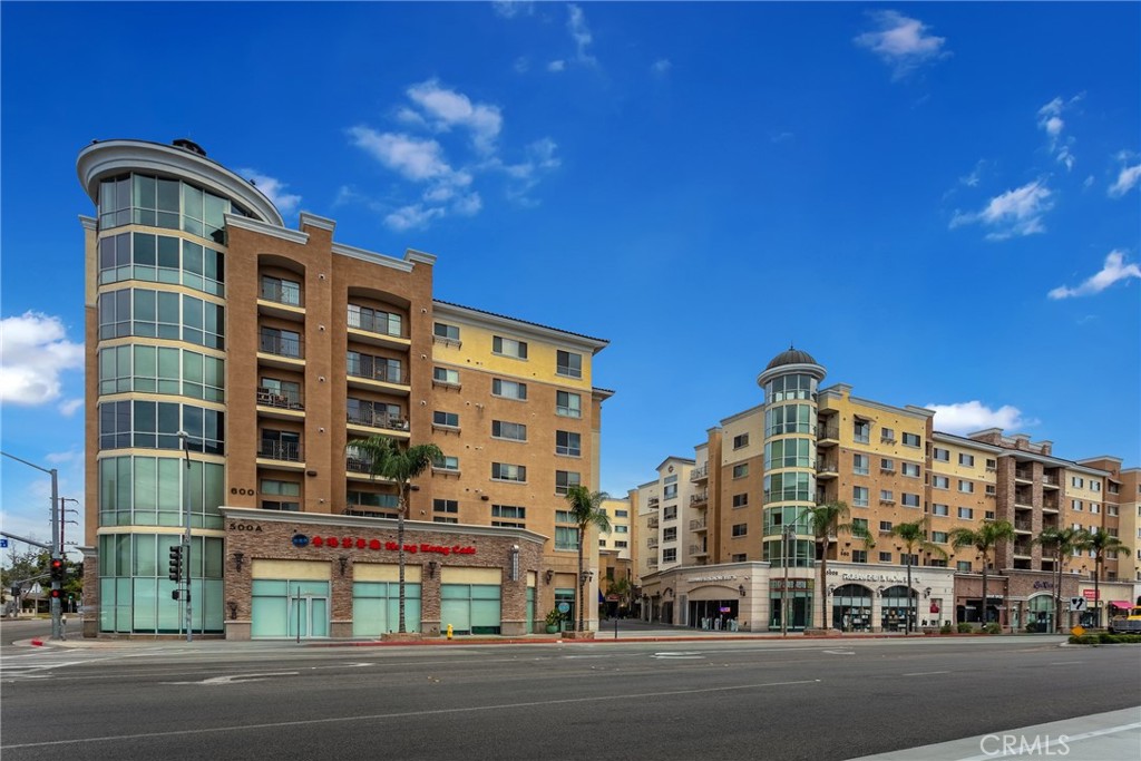 600 N Atlantic Boulevard 215