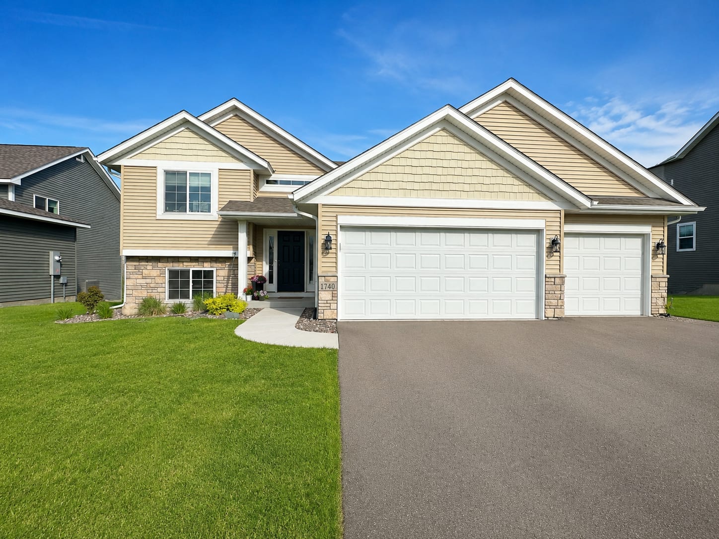 1740 Spruce Street, Farmington, MN 55024