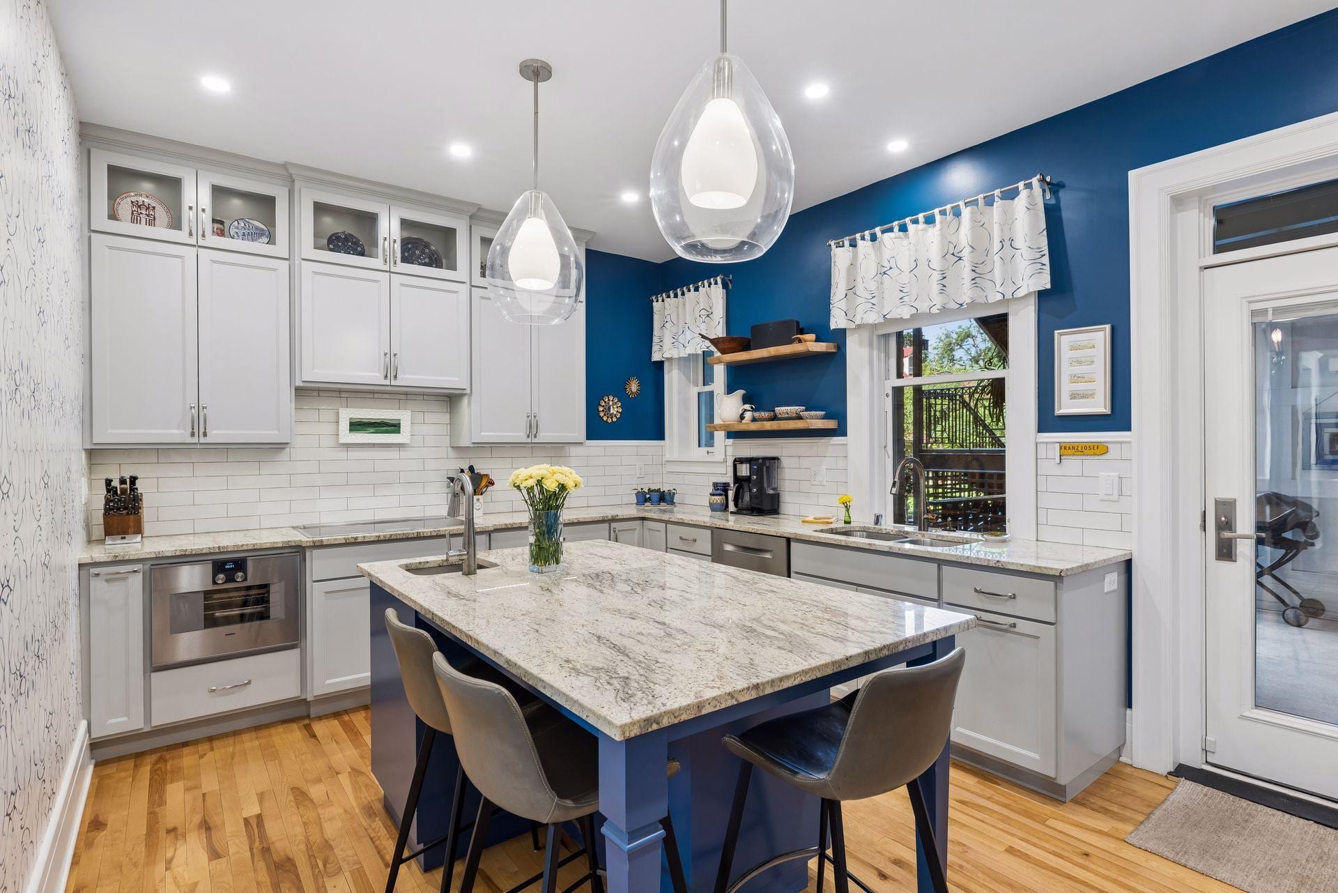436 Portland Avenue #9, Saint Paul, MN 55102