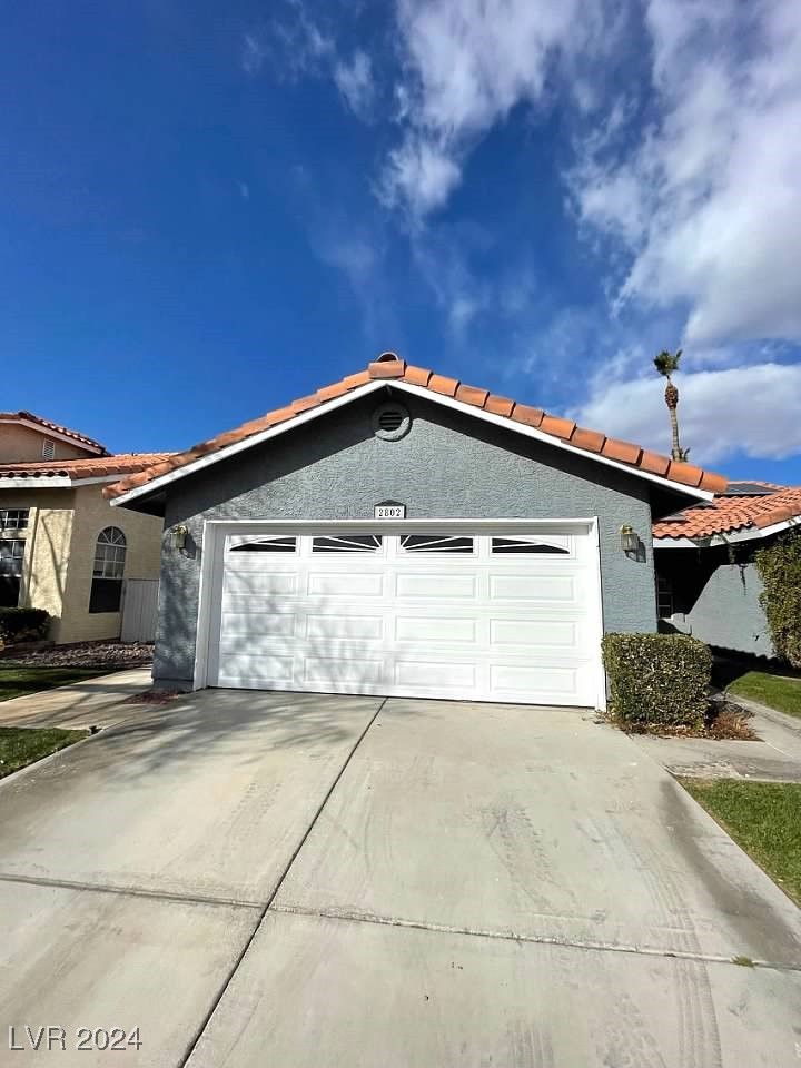 2802 Camelback Lane