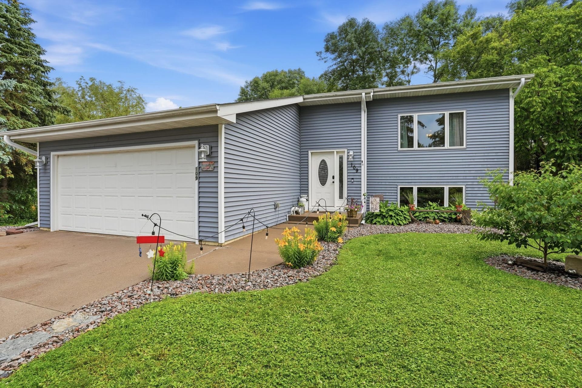 109 Charity Lane N, Montrose, MN 55363