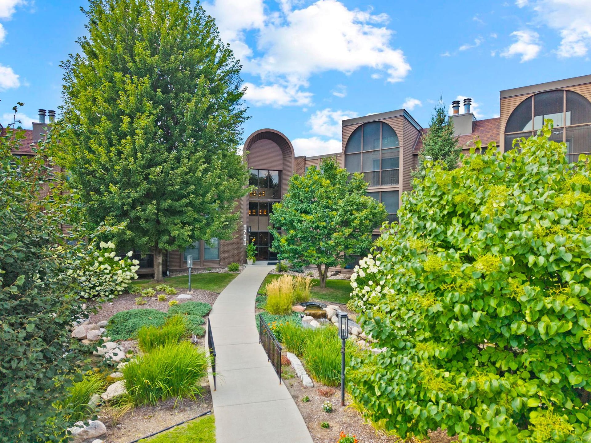 9700 Portland Avenue S #332, Bloomington, MN 55420