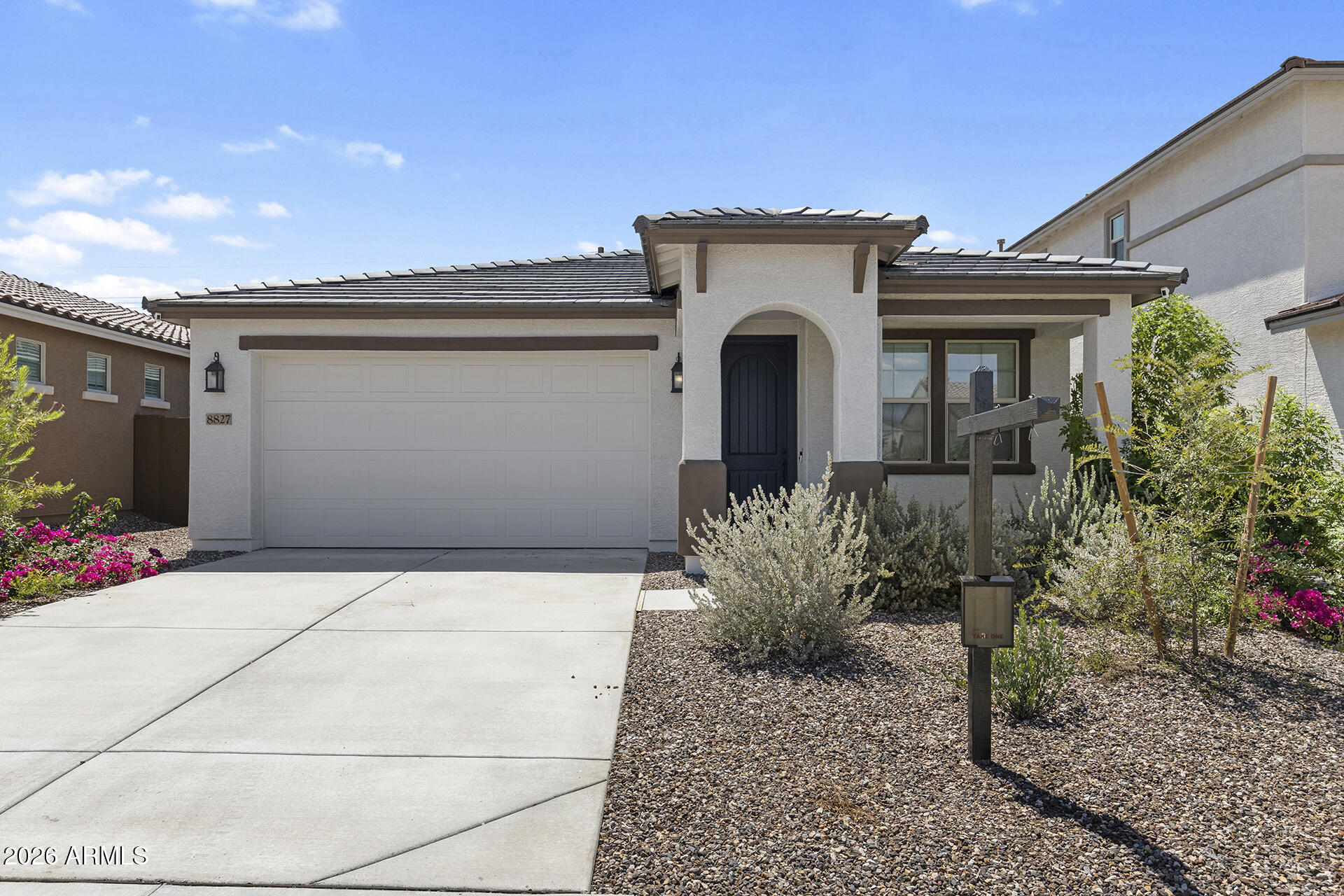 8827 W PASADENA Avenue, Glendale, AZ 85305