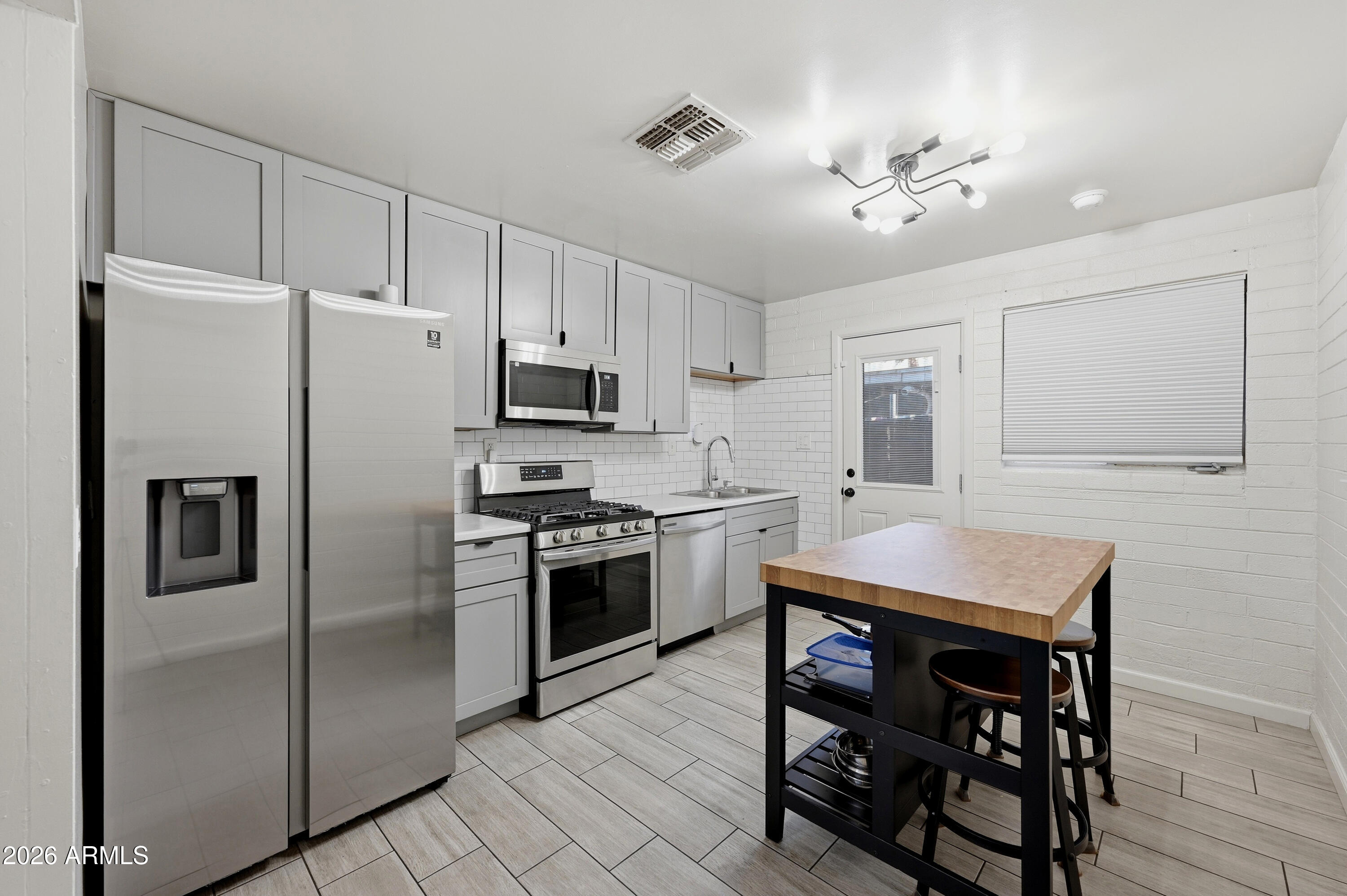 1033 N 25TH Street, Phoenix, AZ 85008