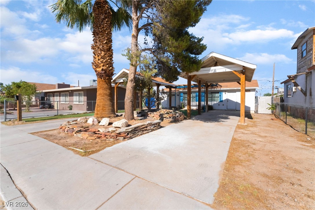 2532 Arrowhead Street