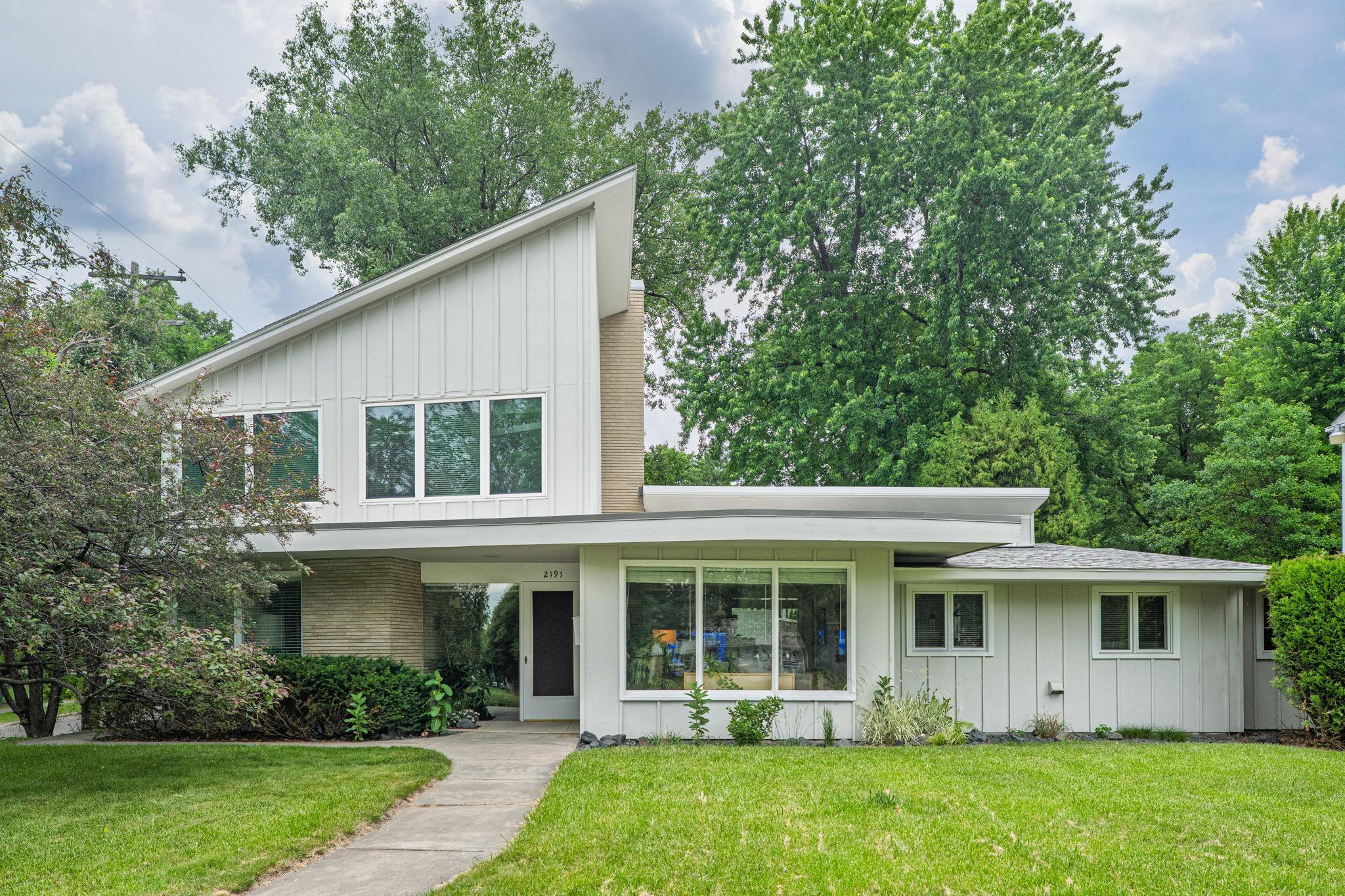 2191 Edgcumbe Road, Saint Paul, MN 55116