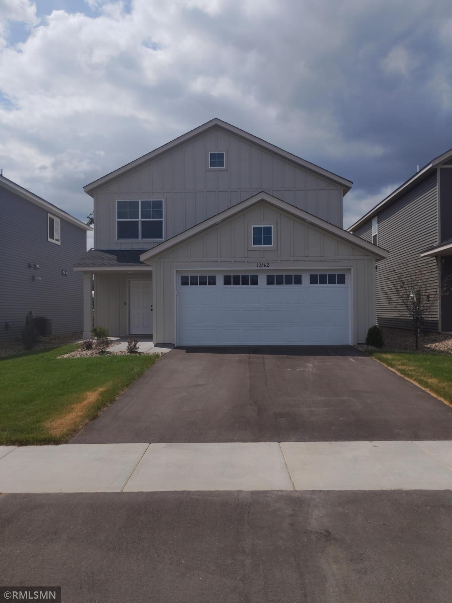 10562 Goodview Avenue S, Cottage Grove, MN 55016