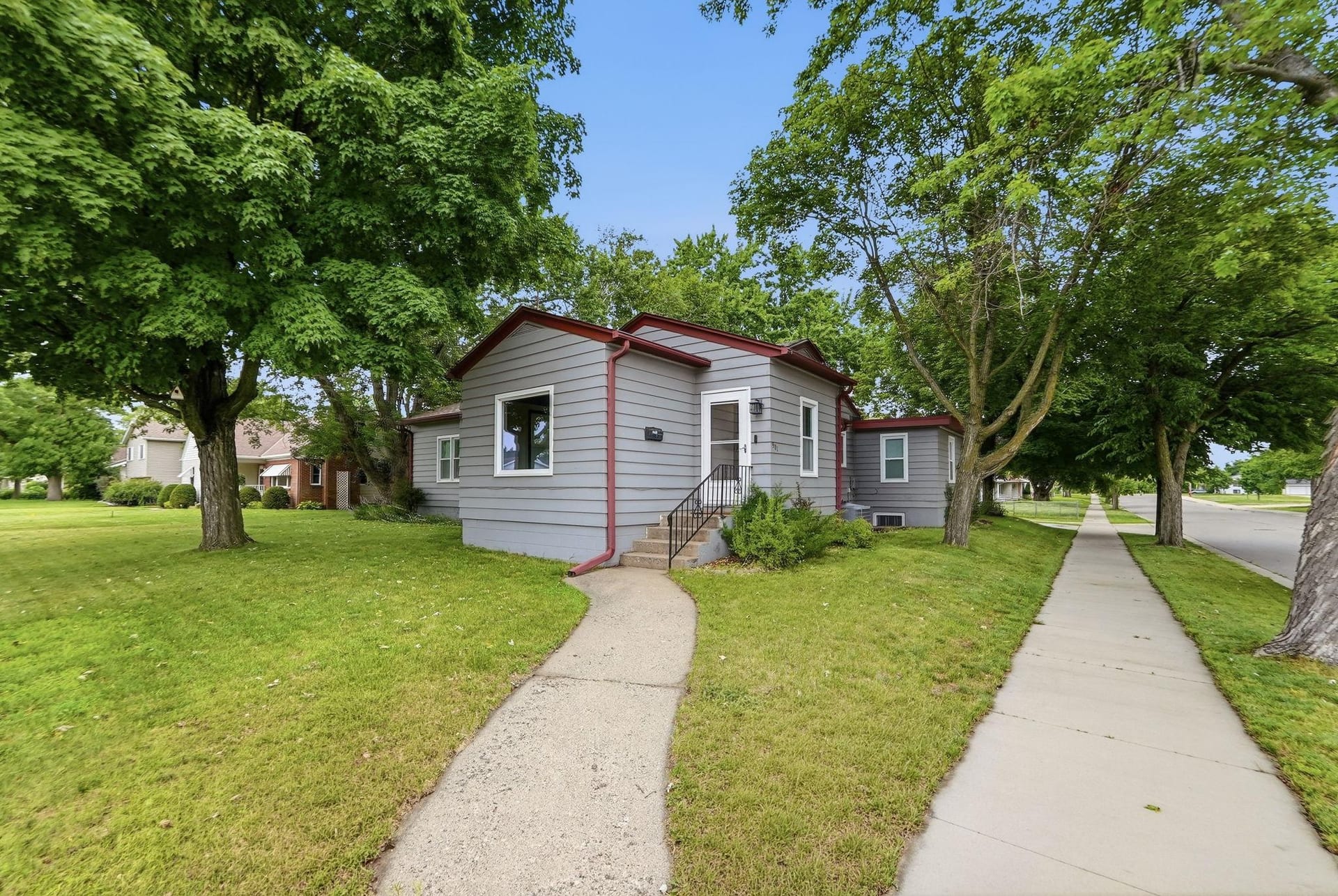 901 31st Avenue N, Saint Cloud, MN 56303