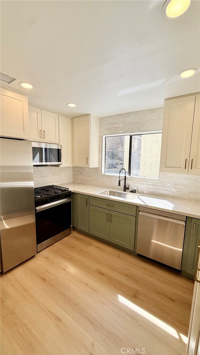 225 N Rose Street 104