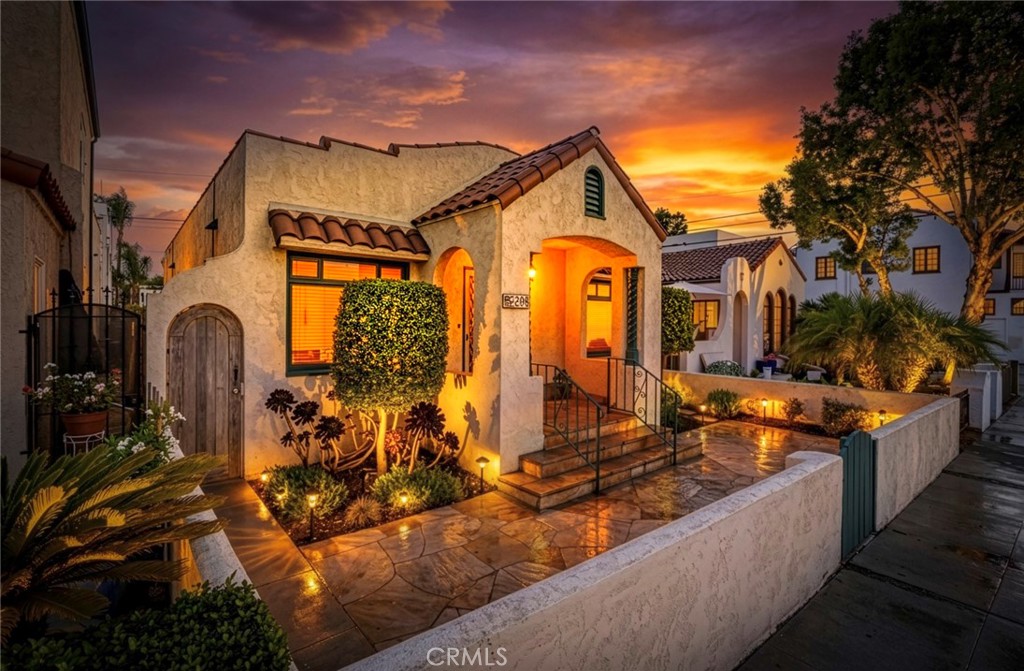206 La Verne
