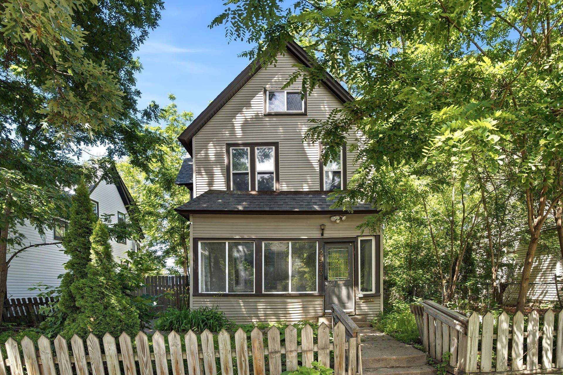 2923 Girard Avenue N, Minneapolis, MN 55411