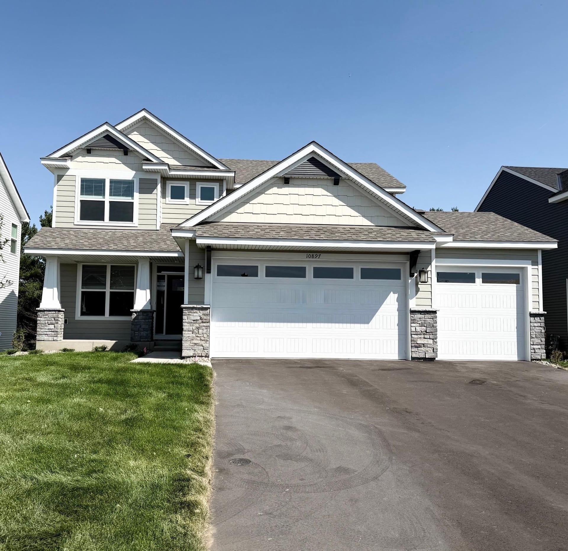 10897 Henslowe Avenue S, Cottage Grove, MN 55016