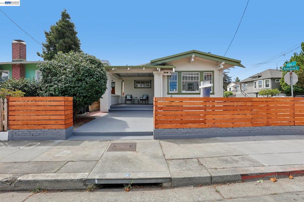 1542 Buena Vista Ave