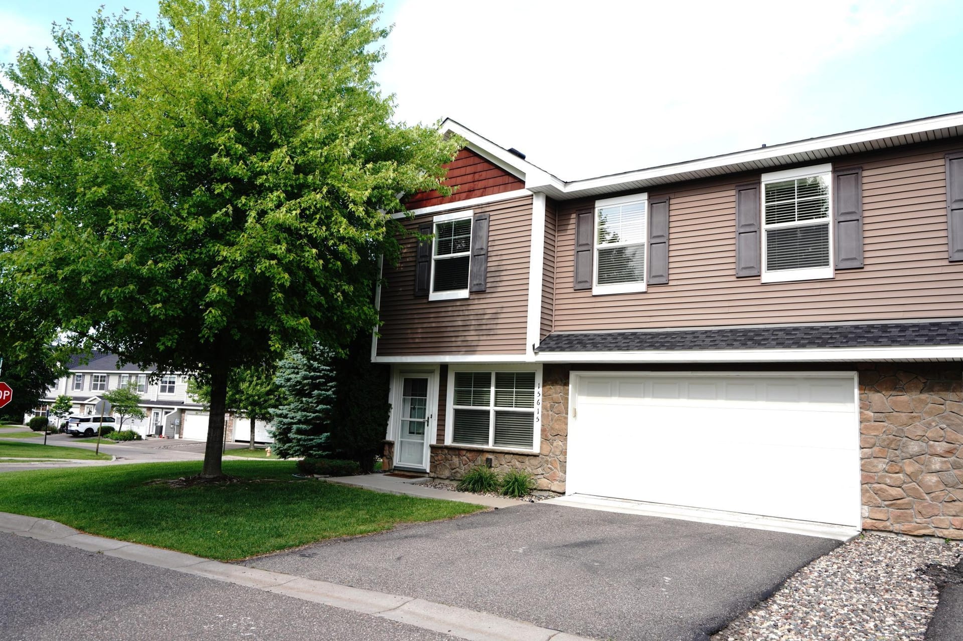 15615 60th Avenue N, Plymouth, MN 55446