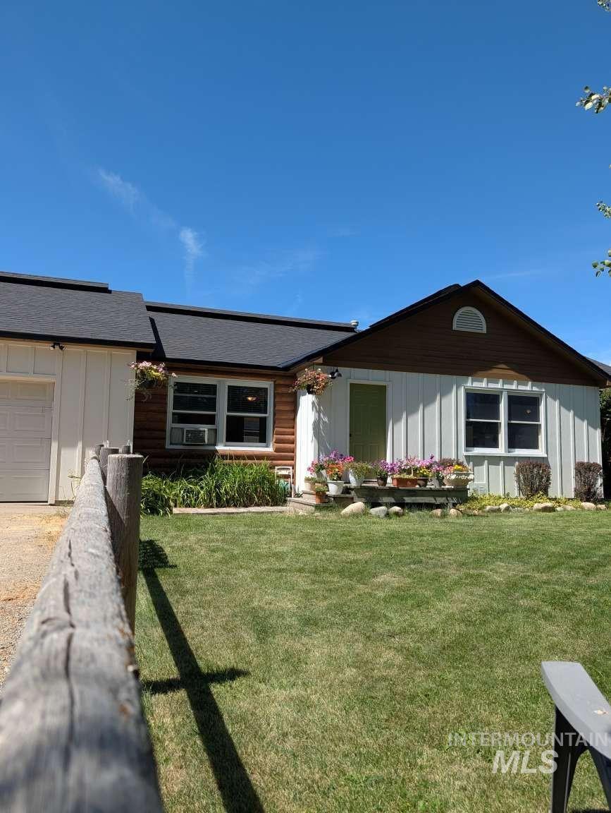 933 Baldwin Ln, Fairfield ID 83327