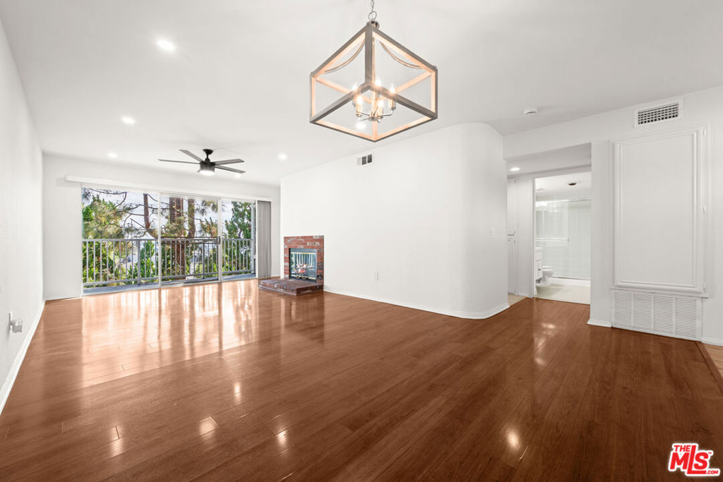 1418 Brett Place 205