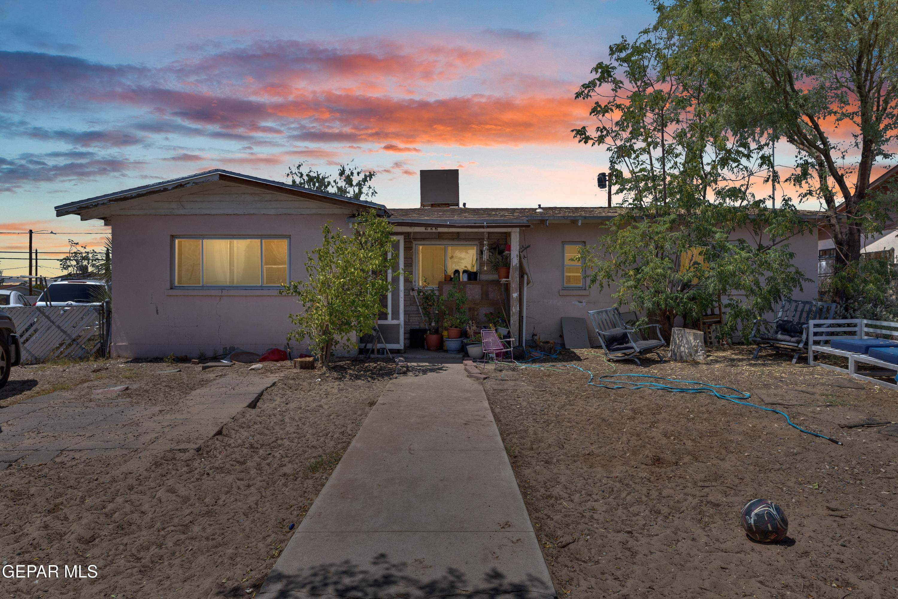 983 Stanley Street, El Paso, TX 79907