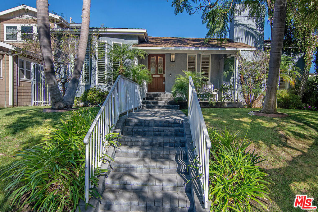 1626 S Canfield Avenue