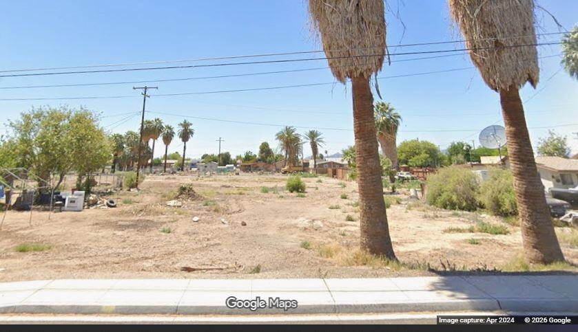 0.61 Acres N Solano Avenue