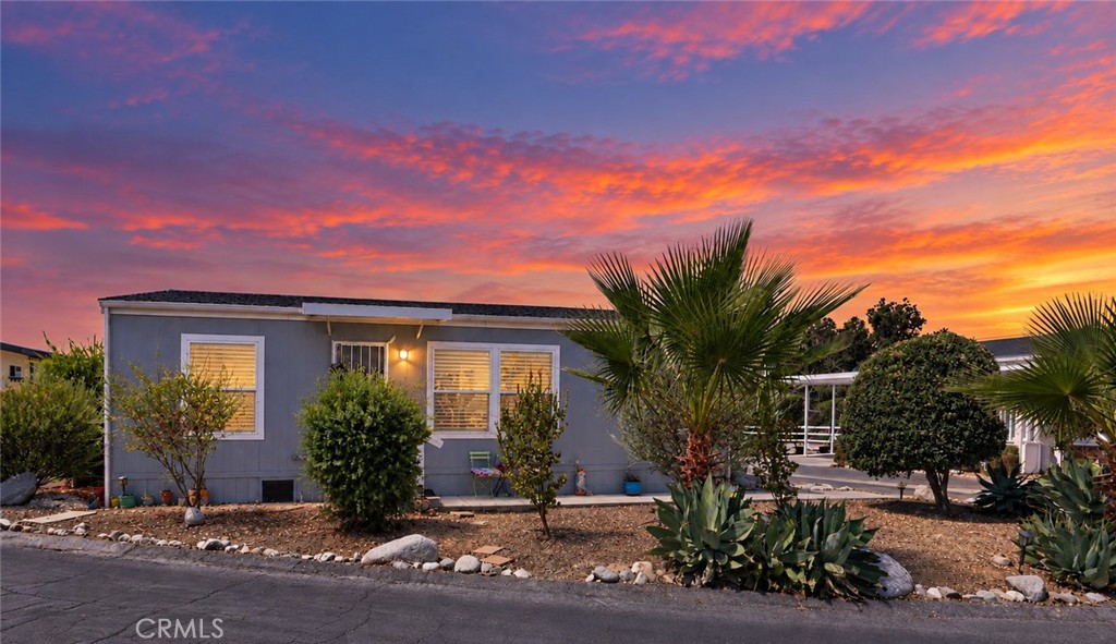 1134 Villa Calimesa Lan