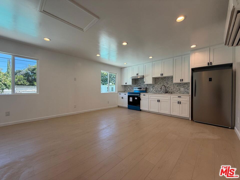 9004 Gothic Avenue