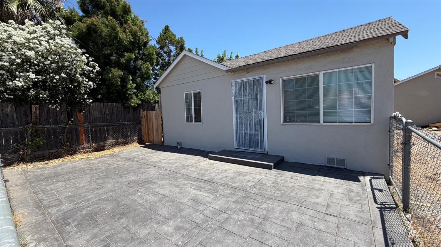6360 Jackson Ave, Riverbank, CA 95367-2743