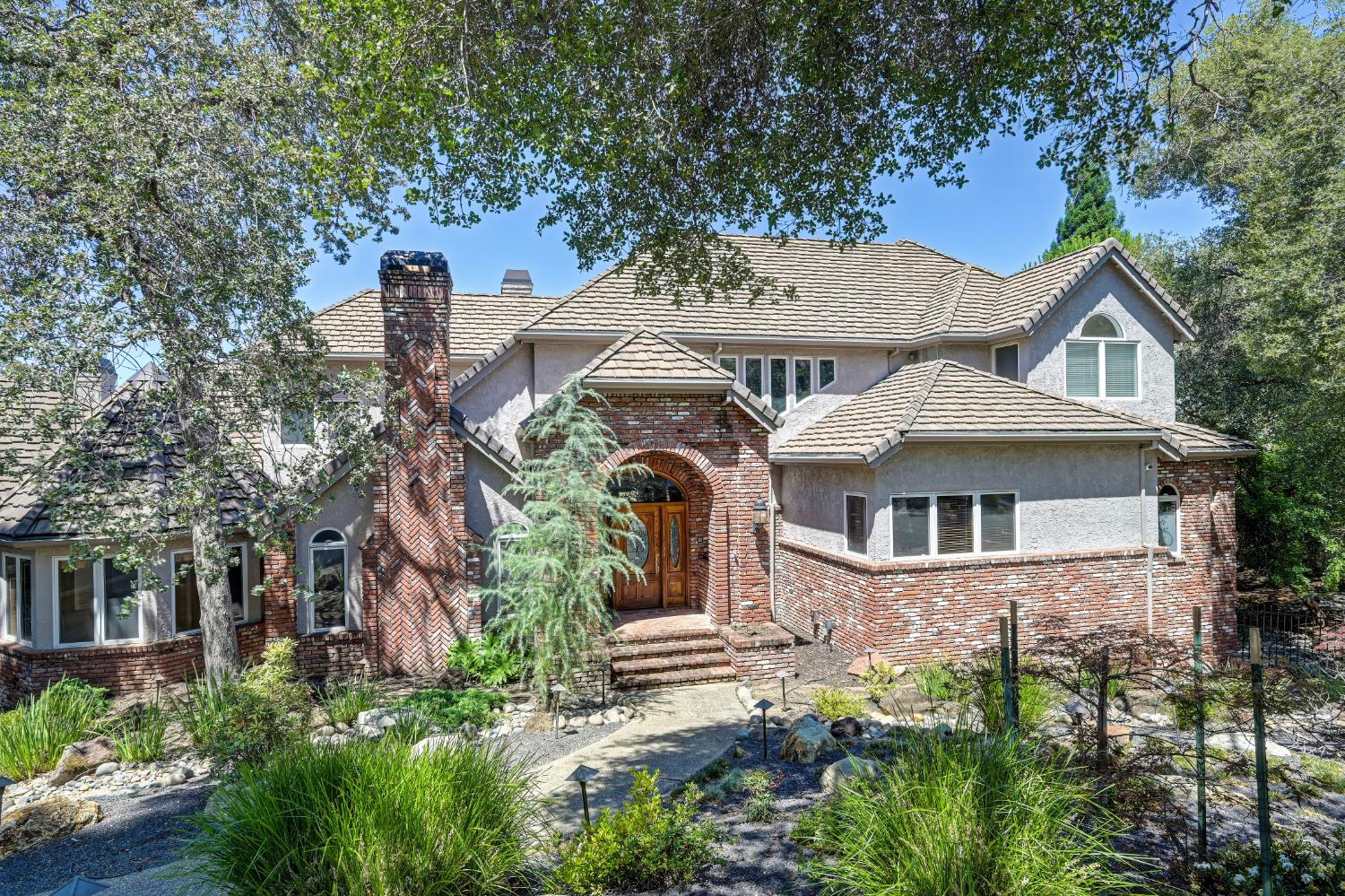 2044 Lockridge Pl, El Dorado Hills, CA 95762-5807