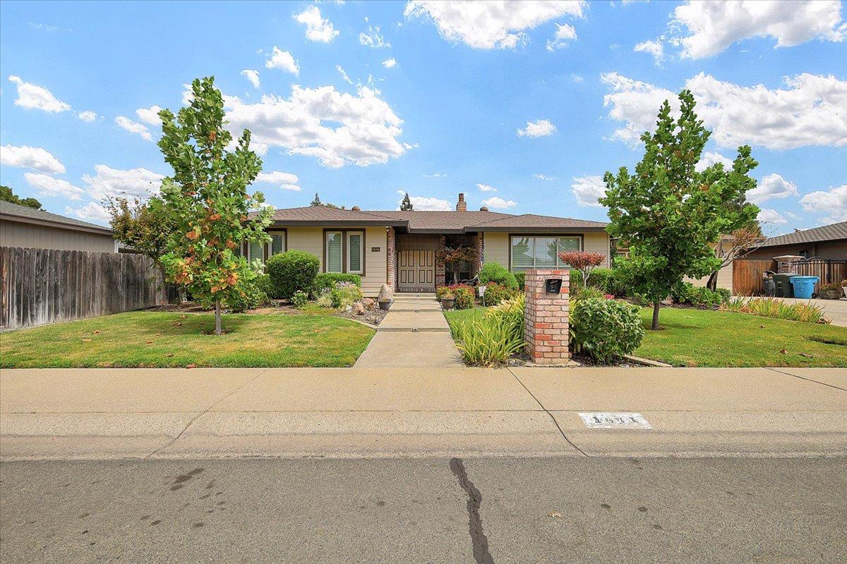 1641 Paula, Yuba City, CA 95993
