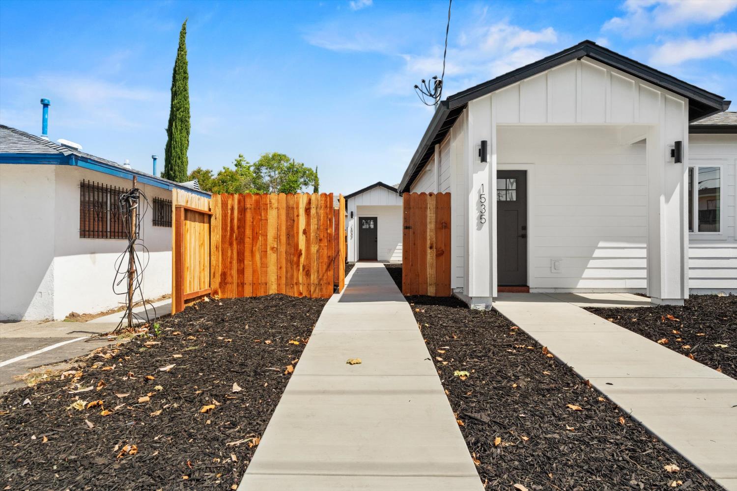 1535 Grand Ave, Sacramento, CA 95838
