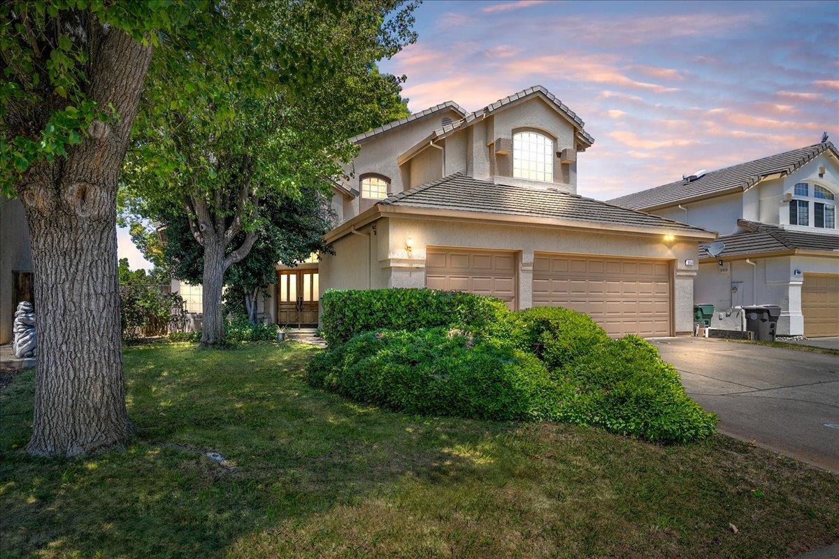 8654 Bluefield Way, Sacramento, CA 95823-7531
