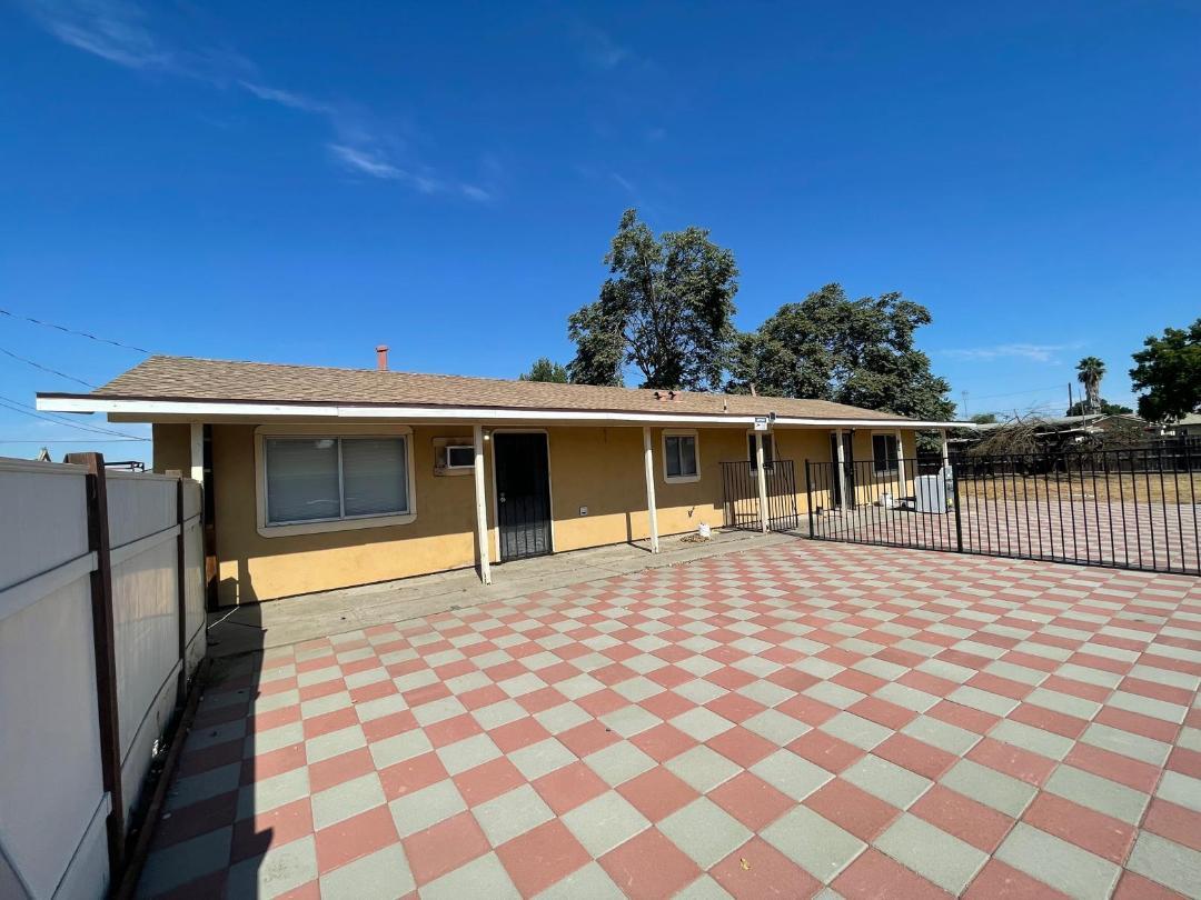717 Erickson Ave, Modesto, CA 95351-4259