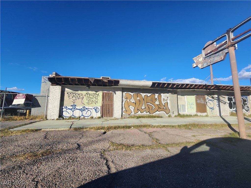 814 West Bonanza Road