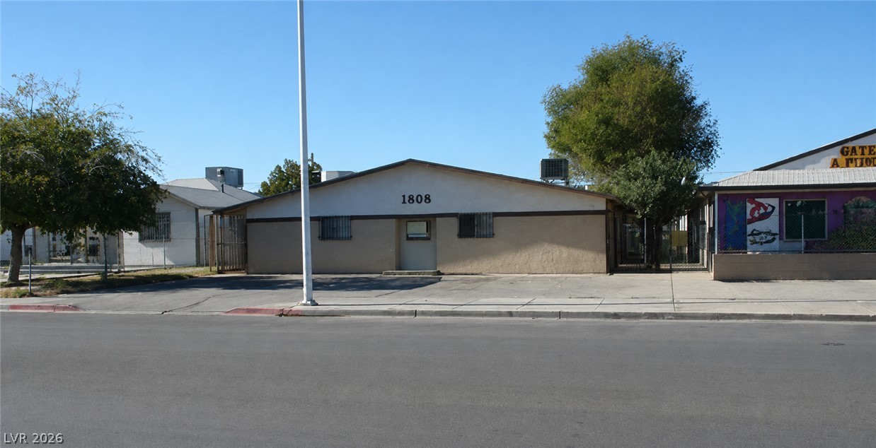 1808 Fairfield Avenue 2