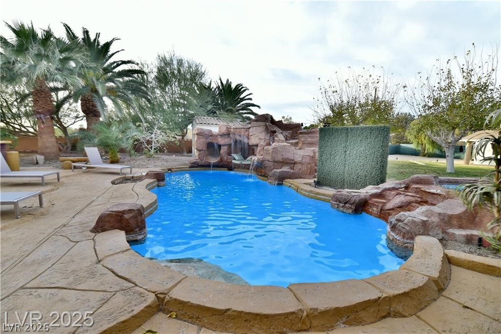 2926 East Eldorado Lane