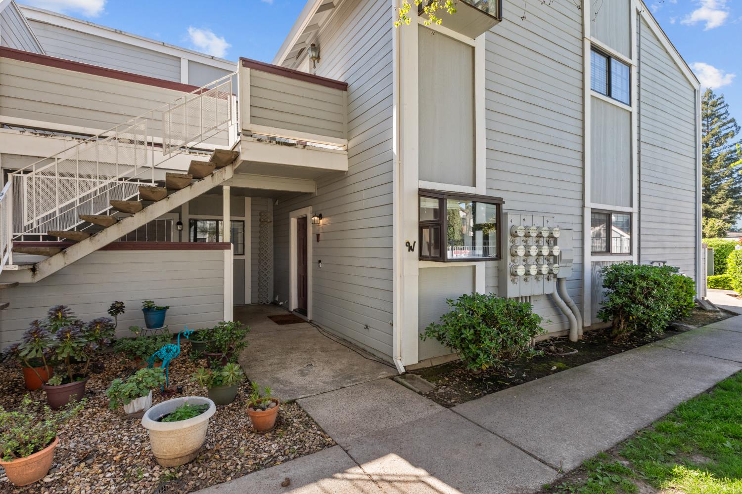 7401 Auburn Oaks Ct #W, Citrus Heights, CA 95621-2924