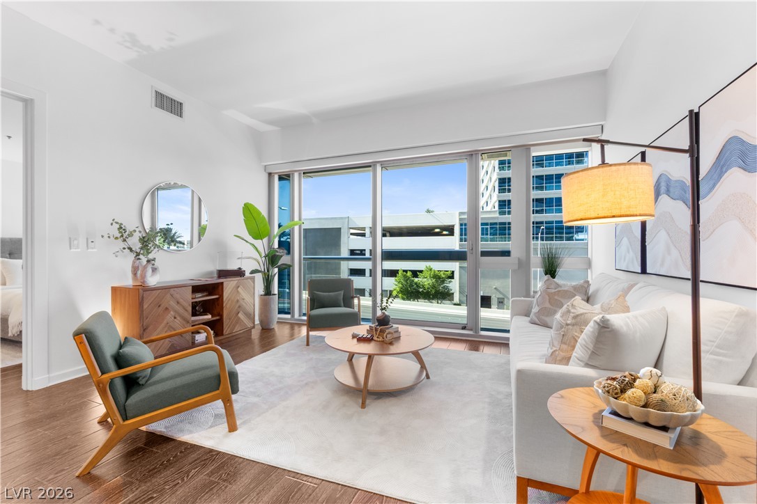 4471 Dean Martin Drive 305