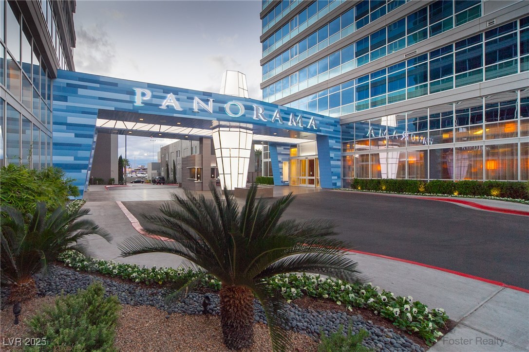 4575 Dean Martin Drive 608