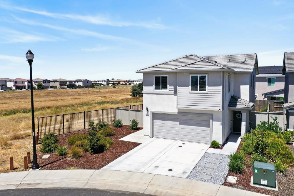 2193 Shady Tree Cir, Roseville, CA 95747