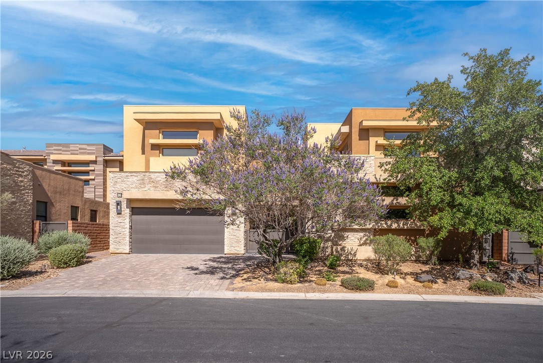 86 Pristine Glen Street