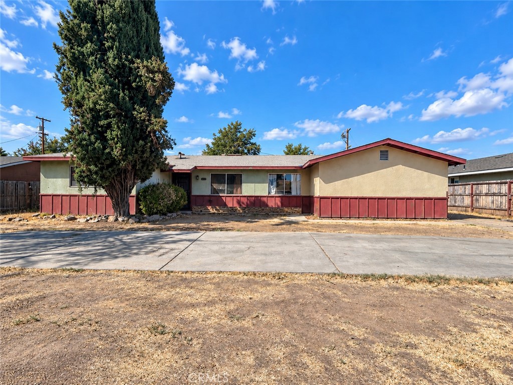 180 E Warner Avenue