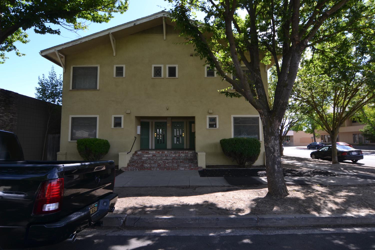 1133 13th St, Modesto, CA 95354-0931