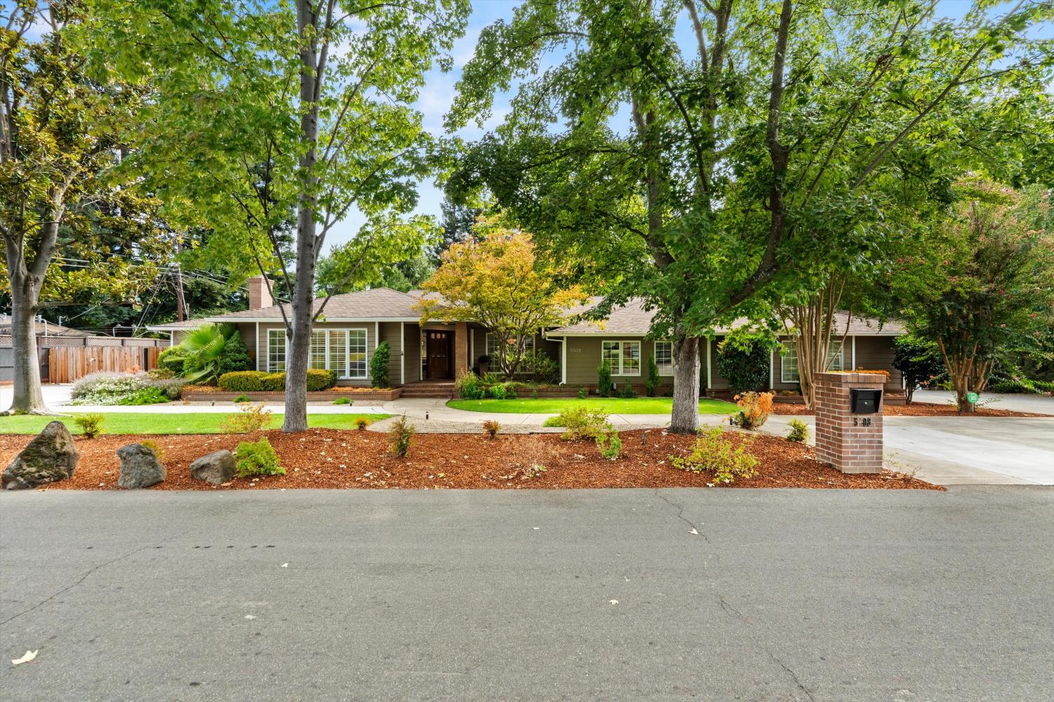 5508 Susan Way, Carmichael, CA 95608-5941