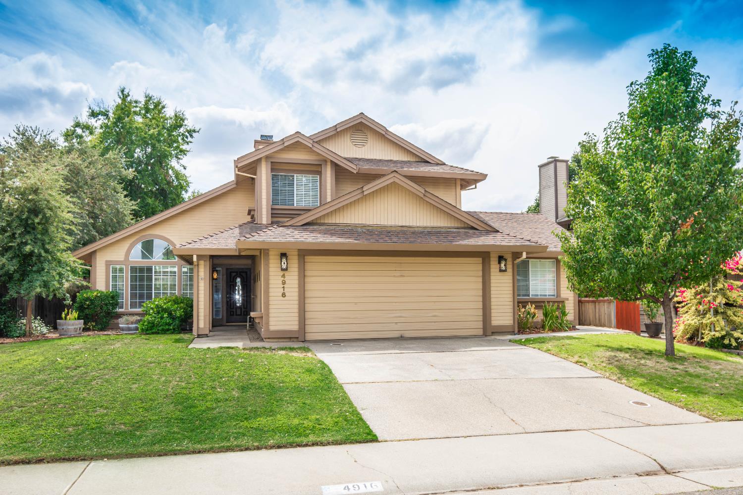4916 Fan Wood Way, Antelope, CA 95843-5604
